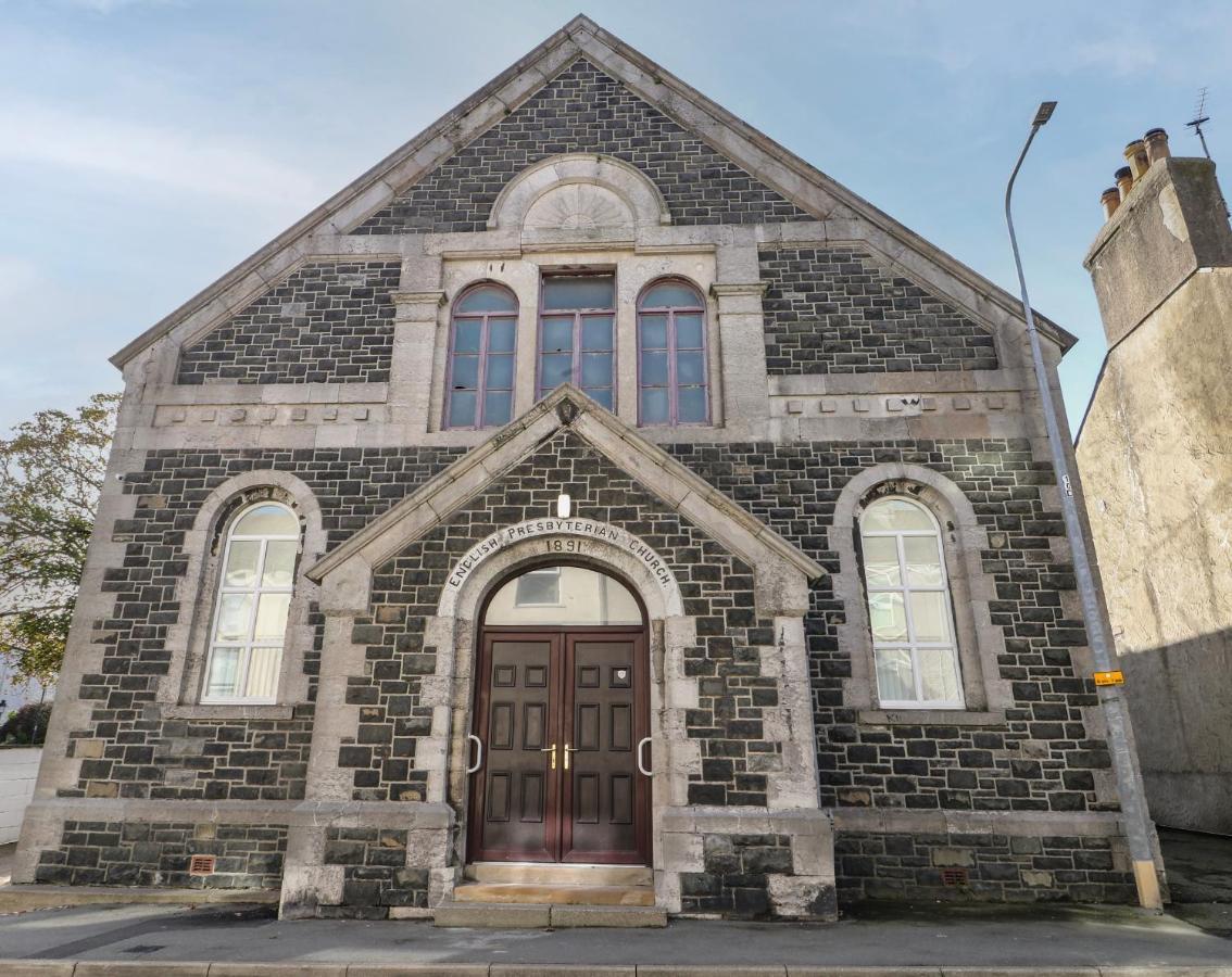 The Church Holyhead Buitenkant foto